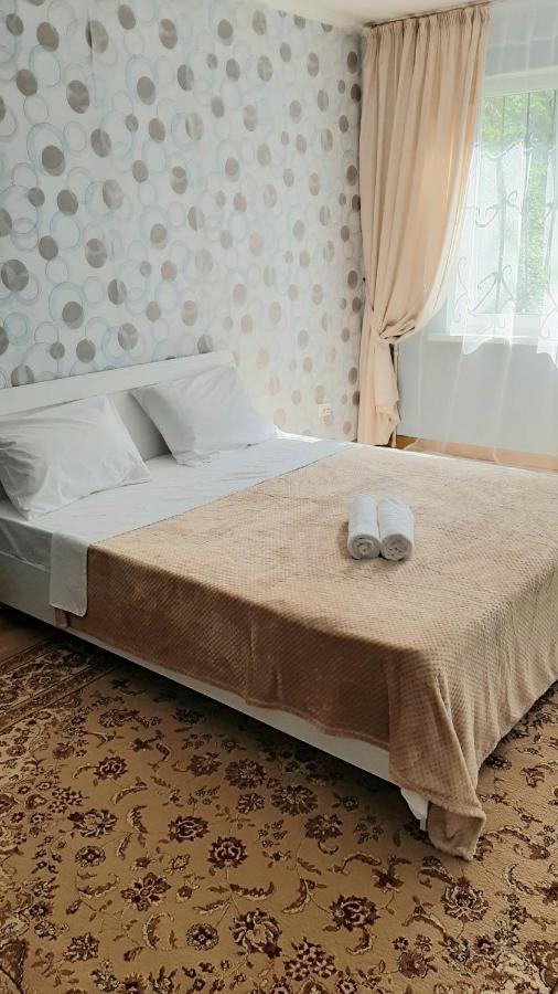 Апартаменты Koktem В Центре Алматы アルマトイ エクステリア 写真